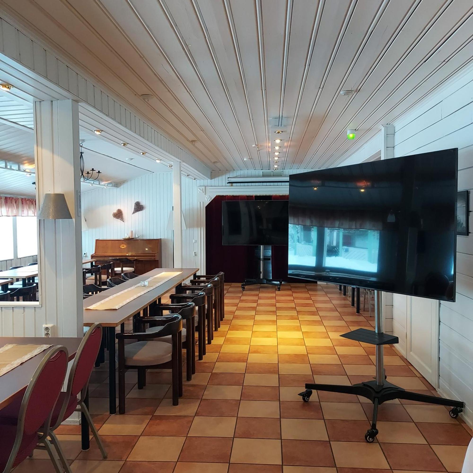 Maalaiskartano Pihkala Hotel Kestilä Екстериор снимка