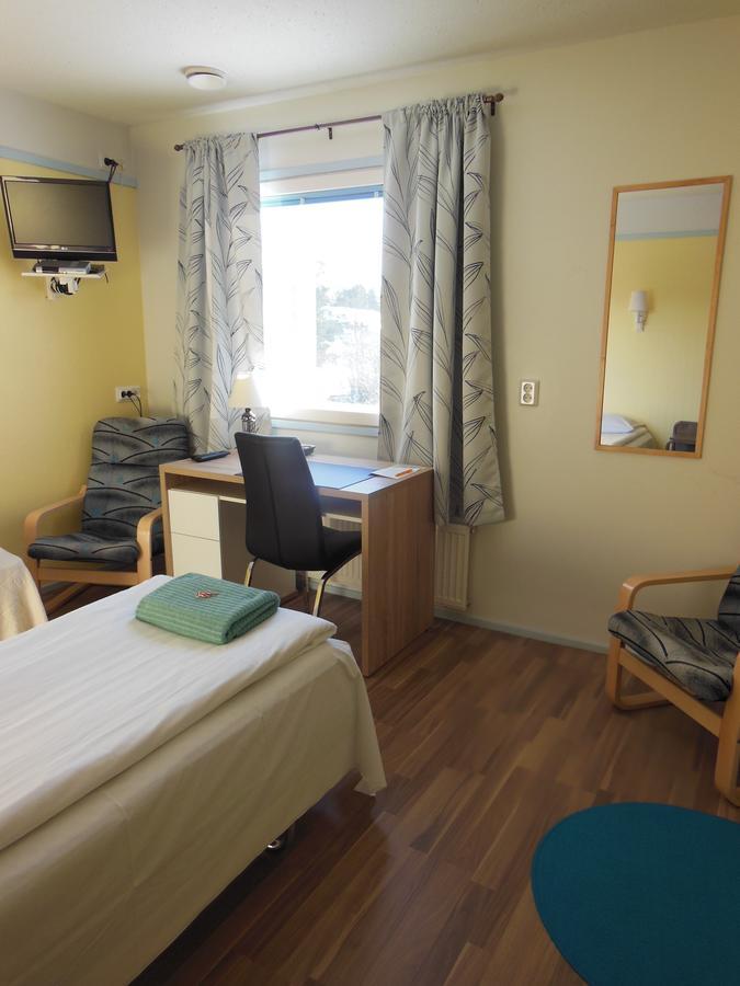 Maalaiskartano Pihkala Hotel Kestilä Екстериор снимка